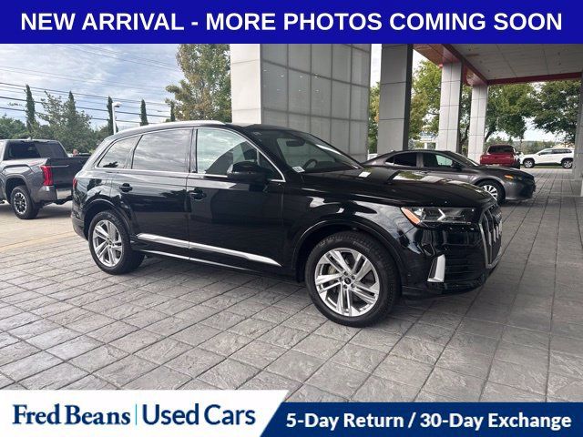 Used 2023 Audi Q7 3.0T Premium Plus AWD/4WD image 2