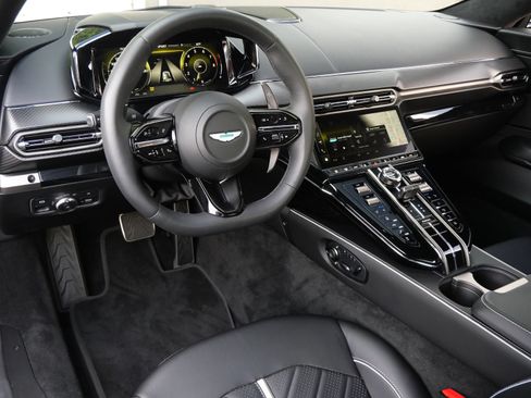 Used 2026 Aston Martin V8 Vantage S RWD image 3