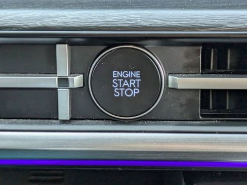 Used 2025 Hyundai Santa Fe Limited image 32