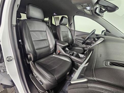 Used 2024 GMC Terrain SLT image 14