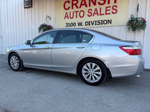 Used 2014 Honda Accord Touring image 9