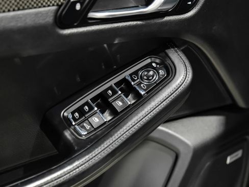 Used 2018 Porsche Macan Turbo w/ Premium Package Plus image 50