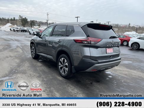 Used 2023 Nissan Rogue SV image 6