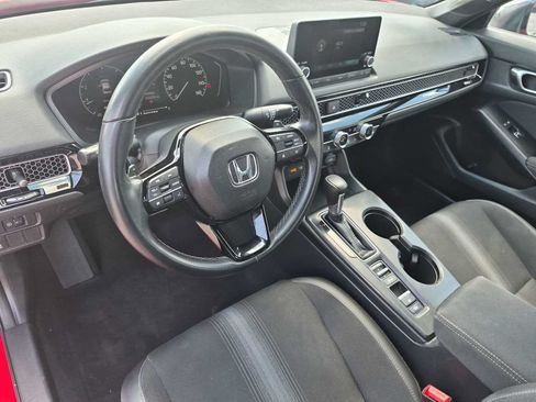Used 2023 Honda Civic Sport image 2