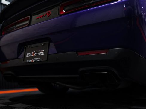 Used 2016 Dodge Challenger SRT Hellcat RWD image 17