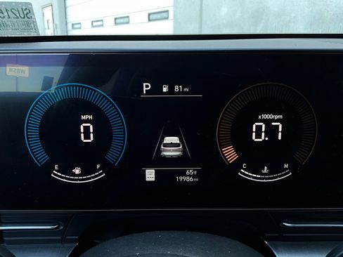 Used 2025 Hyundai Kona SEL image 38