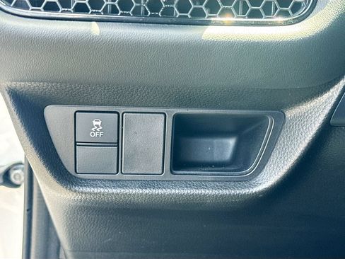 Used 2023 Honda HR-V LX image 11