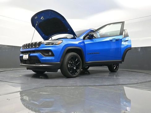 New 2026 Jeep Compass Latitude image 28