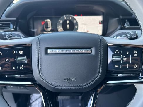Used 2026 Land Rover Range Rover Velar S AWD/4WD image 27