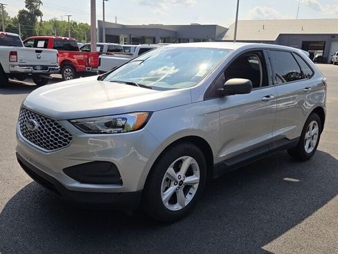 Used 2024 Ford Edge SE AWD/4WD image 3