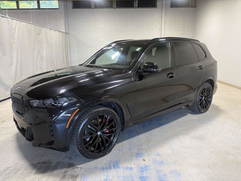 Used 2024 BMW X5 xDrive40i w/ M Sport Package AWD/4WD image 1