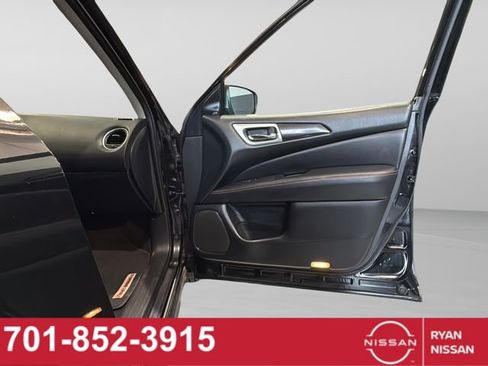 Certified 2020 Nissan Pathfinder SL image 37