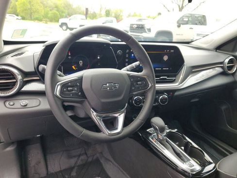 Used 2026 Chevrolet Trax ACTIV w/ Driver Confidence Package FWD image 7