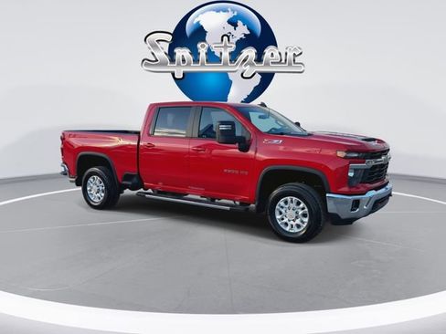 Used 2025 Chevrolet Silverado 2500 LT image 2