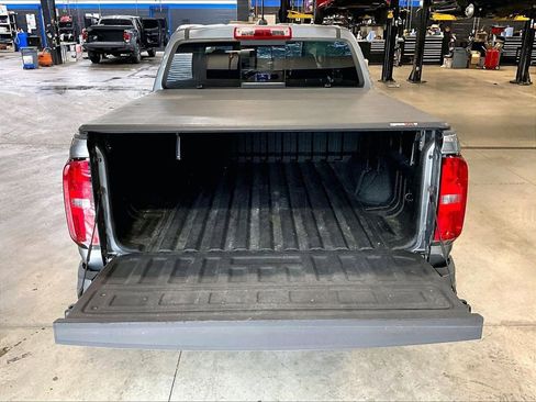 Used 2020 Chevrolet Colorado Z71 AWD/4WD image 32