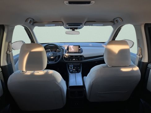 Used 2025 Nissan Rogue SV image 13