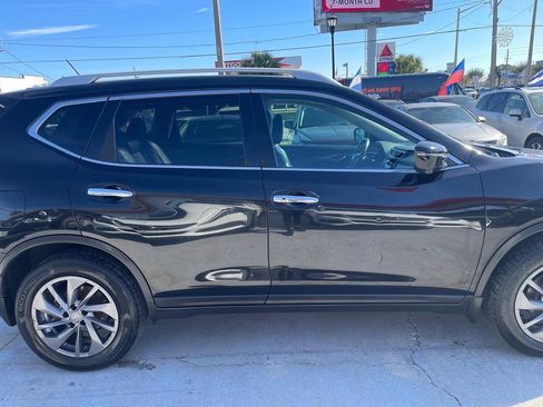 Used 2016 Nissan Rogue SL w/ SL Premium Package AWD/4WD image 5