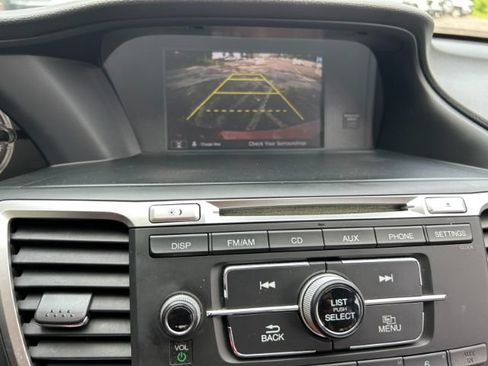 Used 2017 Honda Accord LX image 15