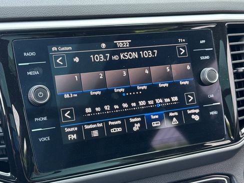 Used 2022 Volkswagen Atlas Cross Sport SE image 18