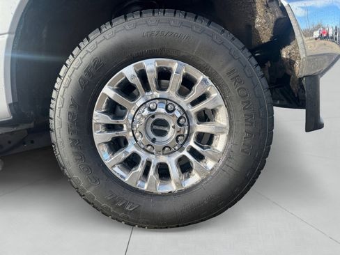 Used 2020 Ford F350 XLT w/ XLT Premium Package image 14