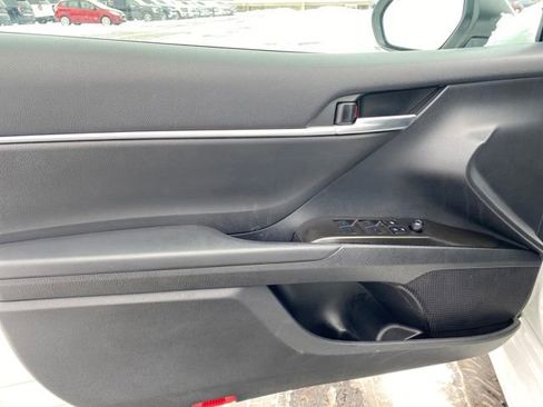 Used 2023 Toyota Camry SE image 14