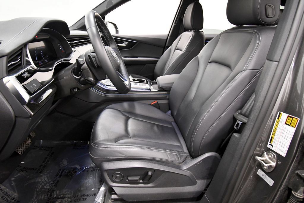 Used 2025 Audi Q7 3.0T Premium Plus AWD/4WD image 14