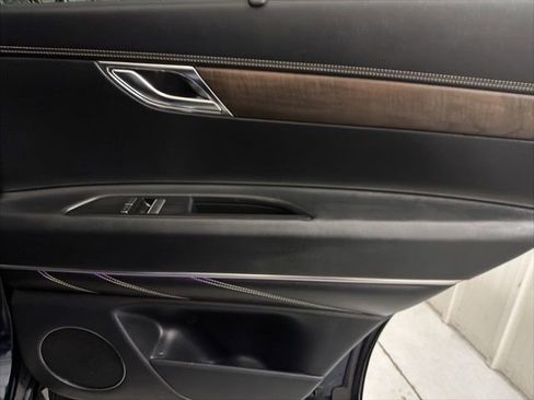 Used 2024 Genesis GV80 3.5T AWD/4WD image 18
