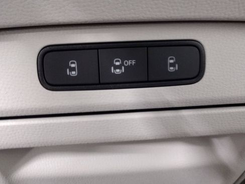 New 2025 Volkswagen ID. Buzz 1st Edition image 37