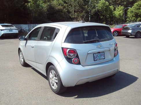 Used 2016 Chevrolet Sonic LT FWD image 3