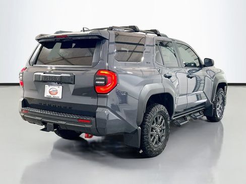 New 2026 Toyota 4Runner SR5 AWD/4WD image 4