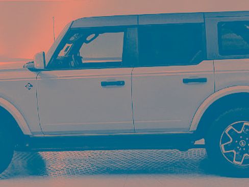 Certified 2026 Ford Bronco Outer Banks AWD/4WD image 5