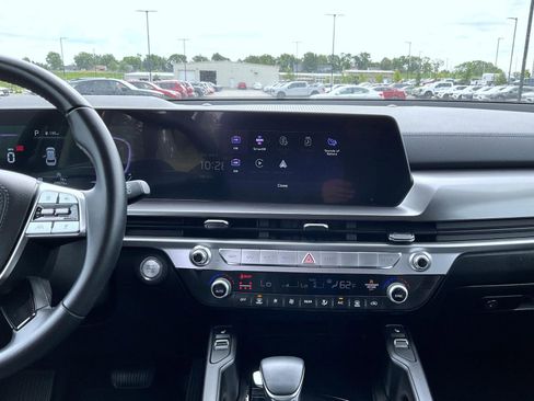 Used 2025 Kia Telluride S AWD/4WD image 13