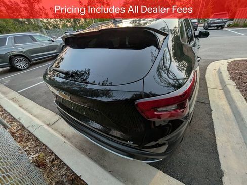 Used 2024 Chevrolet Trax LT w/ Driver Confidence Package FWD image 5