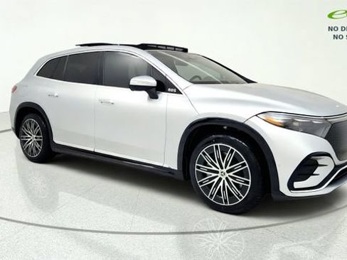 Used 2023 Mercedes-Benz EQS 580 4MATIC SUV image 1