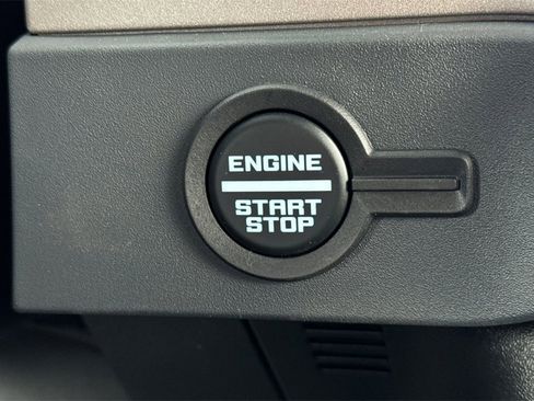 New 2025 Ford Bronco Outer Banks w/ Sasquatch Package image 17