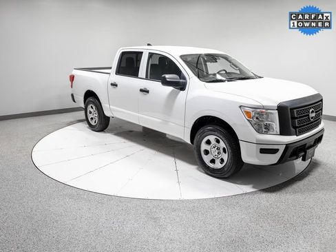 Used 2023 Nissan Titan S image 25