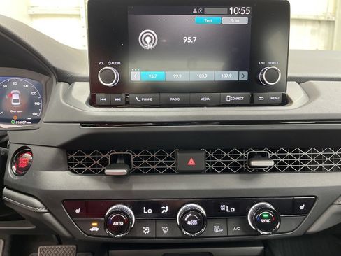 Used 2025 Honda Accord SE image 13