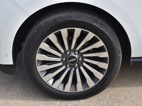 Used 2020 Lincoln Navigator Reserve w/ Luxury Package image 10