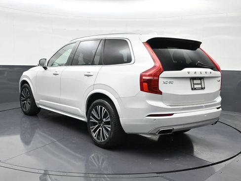 Used 2021 Volvo XC90 T6 Momentum w/ Protection Package Premier image 3