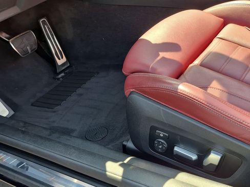 Used 2023 BMW 430i Convertible w/ M Sport Package RWD image 17