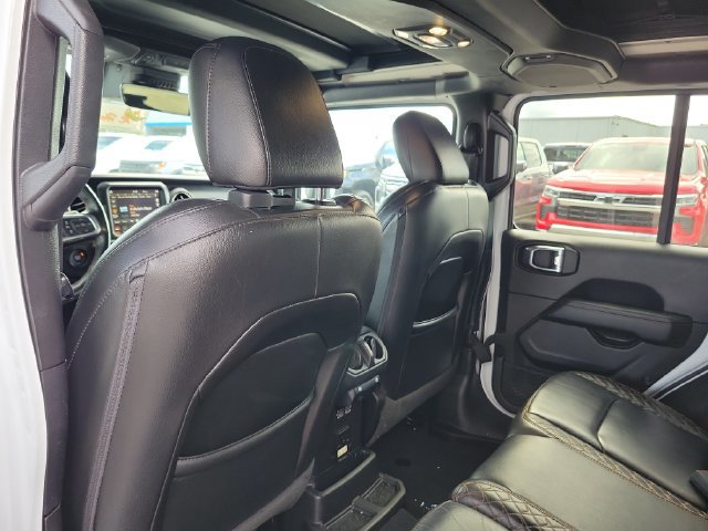 Used 2022 Jeep Wrangler Unlimited Sahara AWD/4WD image 21