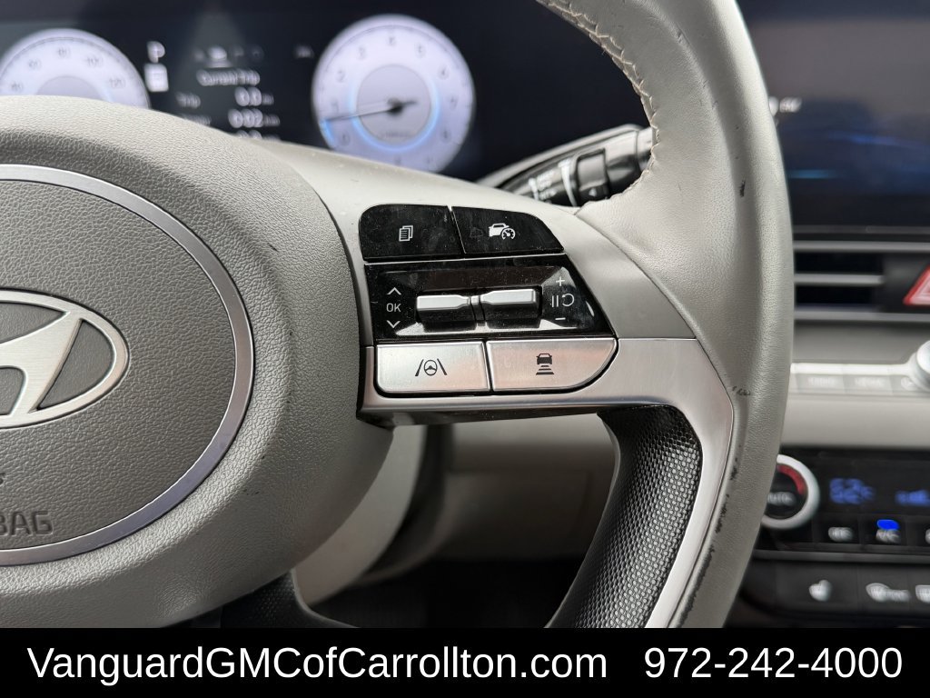 Used 2024 Hyundai Elantra SEL w/ Convenience Package FWD image 16
