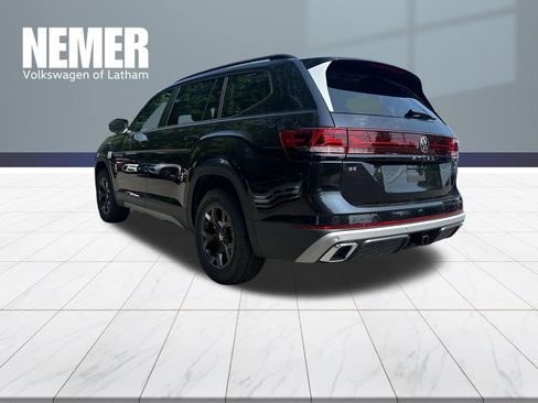 New 2026 Volkswagen Atlas Peak Edition AWD/4WD image 2