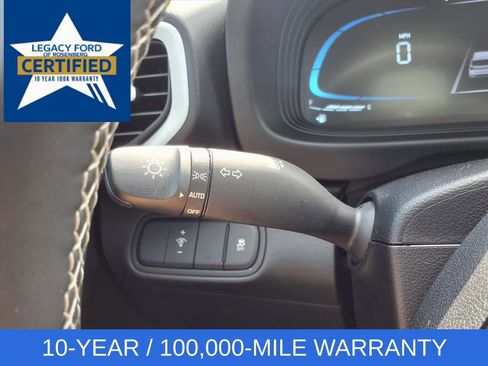 Used 2024 Hyundai Venue Limited image 18