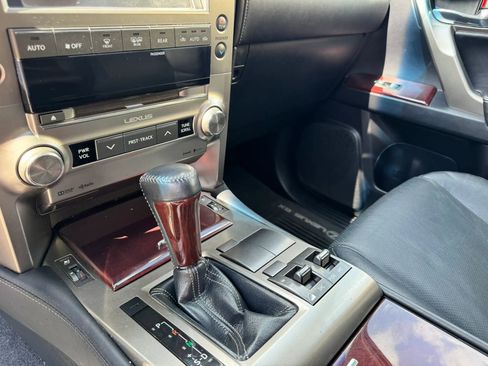 Used 2016 Lexus GX 460 w/ Premium Package AWD/4WD image 24