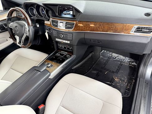 Used 2016 Mercedes-Benz E 350 4MATIC Luxury Wagon image 25