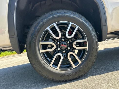New 2026 GMC Sierra 1500 AT4 w/ AT4 Premium Package AWD/4WD image 18