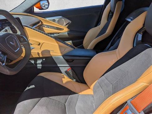Used 2022 Chevrolet Corvette Stingray Premium Conv w/ Z51 Performance Package RWD image 14