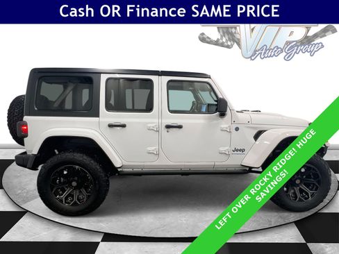 Used 2024 Jeep Wrangler Unlimited w/ Convenience Group AWD/4WD image 5