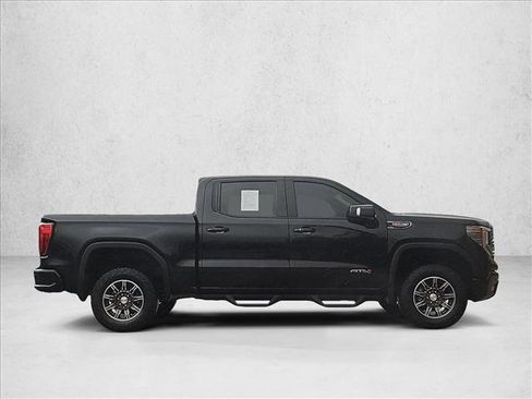 Used 2024 GMC Sierra 1500 AT4 w/ Technology Package AWD/4WD image 4